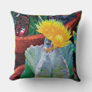 Caliente Cactus Throw Pillow Kissen