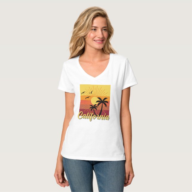 California Design - Women's Basic V-Neck T - Shirt (Vorderseite Vollansicht)