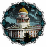 California Staat Hauptstadt Mondlicht Ornament Fotoskulptur Ornament<br><div class="desc">Die Vintage Postkarte aus dem Jahr 1910 zeigt die kalifornische Staat-Hauptstadt in Sacramento,  nachts beleuchtet durch Mondlicht. Auf diesem wunderschönen Weihnachtsschmuck mit Viktorianischem Filagree Trim.</div>