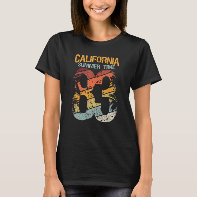 California Summer Time 83 Beach Santa Cruz Surfing T-Shirt (Vorderseite)
