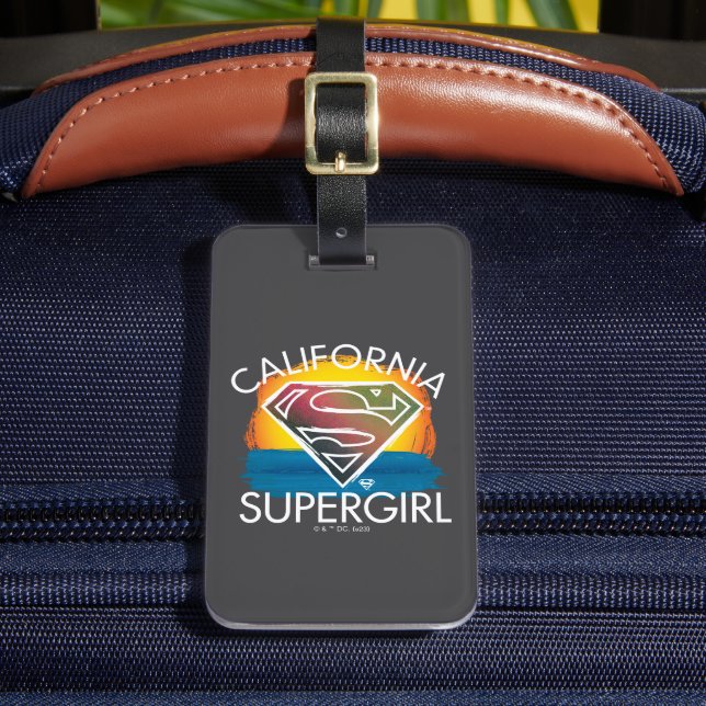 California Supergirl Sunset Graphic Gepäckanhänger (Vorderseite Insitu 2)