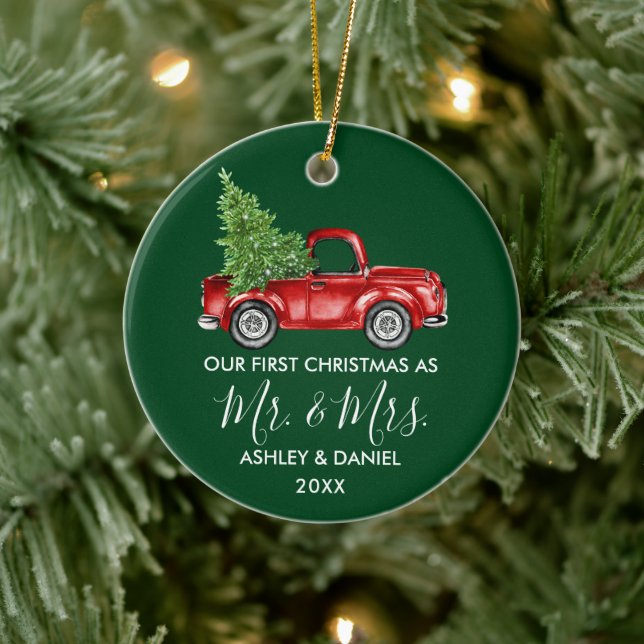 Calligrafie Herr Mrs. Christmas Red Truck Green Keramik Ornament (Baum)
