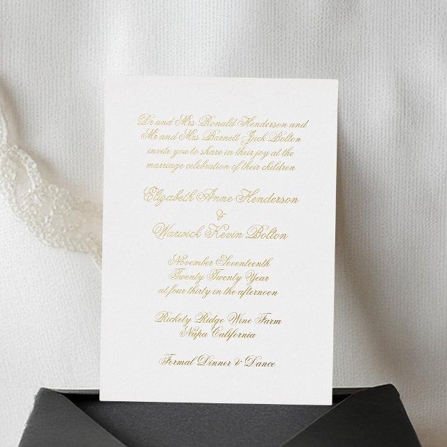 Calligrafie Real Gold & White Classic Wedding Folieneinladung (Von Creator hochgeladen)
