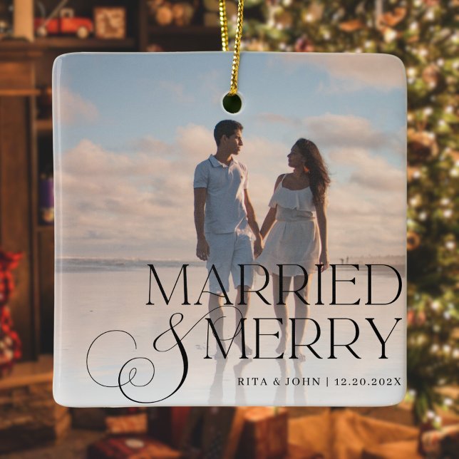 Calligrafie Script Wedding First Christmas Metal Keramikornament (Von Creator hochgeladen)