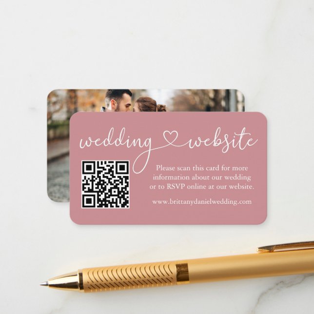 Calligraphy Heart Wedding Web QR Foto Dusty Rose Begleitkarte (Vorderseite/Rückseite Beispiel)