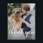 Calligraphy Script Wedding Vielen Dank Postcard Postkarte<br><div class="desc">Maßgeschneiderte Hochzeit dank Postkarte mit weißem Kalligraphieskript. Weitere Farben und Vorlagen sind verfügbar.</div>