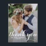 Calligraphy Script Wedding Vielen Dank Postcard Postkarte<br><div class="desc">Maßgeschneiderte Hochzeit dank Postkarte mit weißem Kalligraphieskript. Weitere Farben und Vorlagen sind verfügbar.</div>