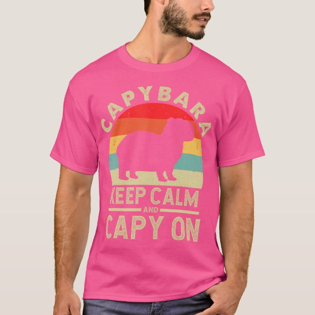Calm und Capy auf Capybara behalten T-Shirt (Vorderseite)