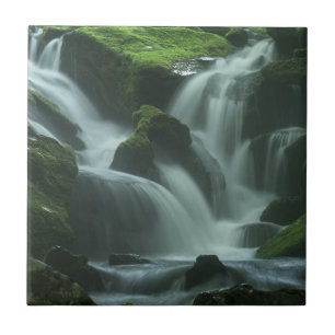 Calming Waterfall Fliese