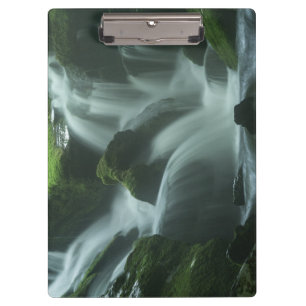 Calming Waterfall Klemmbrett