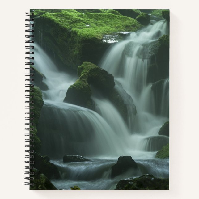 Calming Waterfall Notizbuch (Vorderseite)