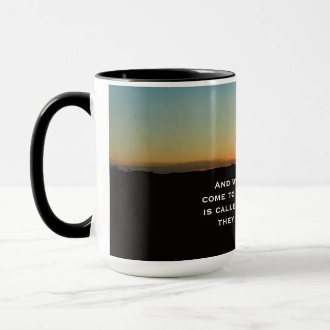 Calvary at Sunset – Luke 23:33 Scripture Art Tasse (Links)