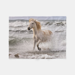 Camargue Horse läuft aus dem Surf Fleecedecke