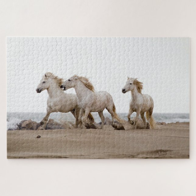 Camargue Pferde laufen am Strand Puzzle (Horizontal)