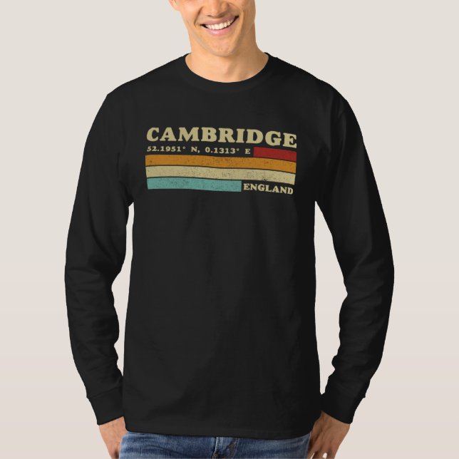 Cambridge England City Retro Longitude Latitude T-Shirt (Vorderseite)