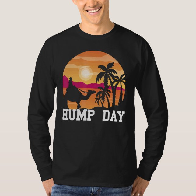 Camel Hump Day Traveler Palm Sunset Mittwoch Wine T-Shirt (Vorderseite)