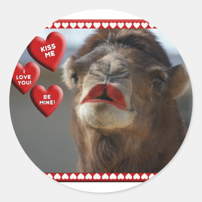 CAMEL VALENTINE - LIPSTICK TRAGEN - KISS MIR! RUNDER AUFKLEBER (Vorderseite)