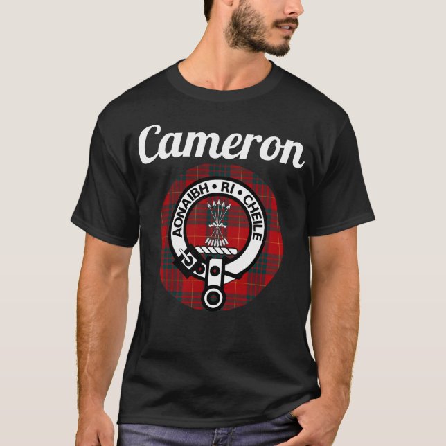 Cameron Clan Scottish Name Coat of Arms Tartan T-Shirt (Vorderseite)