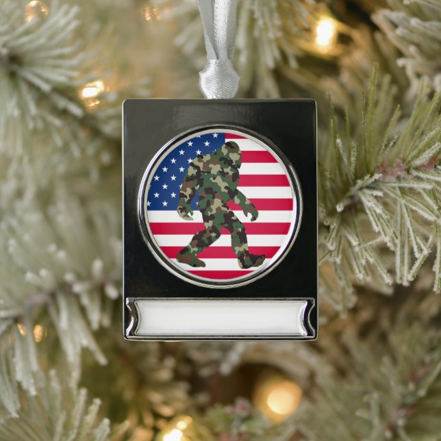 Camouflage Bigfoot Sasquatch Banner-Ornament Silber (Baum)