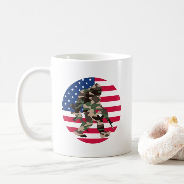 Camouflage Bigfoot Sasquatch Kaffeetasse (Mit Donut)