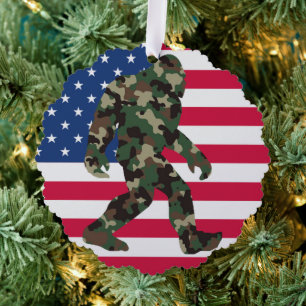 Camouflage Bigfoot Sasquatch Ornament Karte