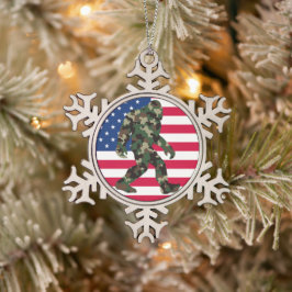 Camouflage Bigfoot Sasquatch Schneeflocken Zinn-Ornament