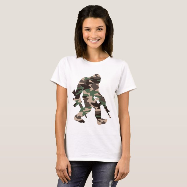 Camouflage Bigfoot Sasquatch T-Shirt (Vorne ganz)