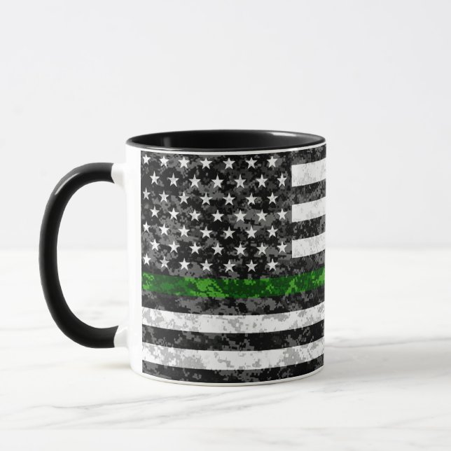 Camouflage-dünne grüne Linie Flagge Tasse (Links)