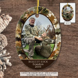 Camouflage Jagd ein Foto Custom Personalisiert Keramik Ornament<br><div class="desc">Rustikale Tarnung ovales Ornament personalisiert mit Ihrem Foto und benutzerdefinierten Text. Das Beispiel erinnert an das GRÖSSTE Hirschbild eines Jägers, aber der Text ist für Ihre Bedürfnisse editierbar. Das Design wird auf der Rückseite dupliziert. Ideal für Fotos im Freien wie Camping, Wandern, etc. ÄNDERUNGEN: Der Schriftart kann in EDIT geändert...</div>
