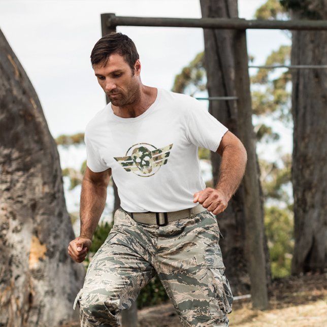 Camouflage Skull | Military Pride Veteran  T-Shirt (Von Creator hochgeladen)