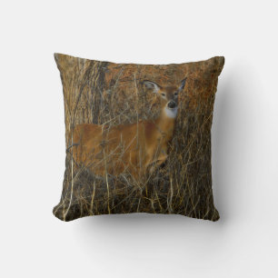 Camouflaged Deer Throw Kissen