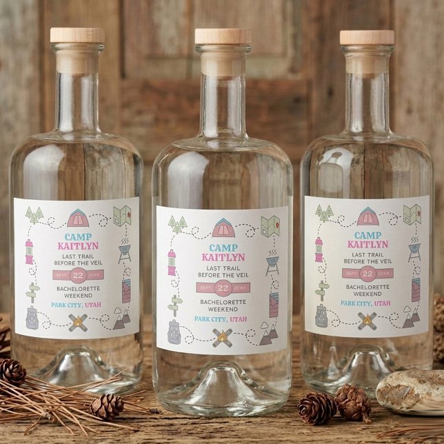 Camp Bach Wilderness Bachelorette Party Alkoholflaschenetikett (Von Creator hochgeladen)