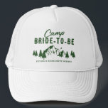 Camp Bachelorette Brie zu sein Truckerkappe<br><div class="desc">Niedlicher Bachelorette-Hut für die zukünftige Braut mit einem zeichn eines Campingplatzes mit Bergen,  Bäumen,  Mond und einer leicht zu personalisierenden Textvorlage.</div>