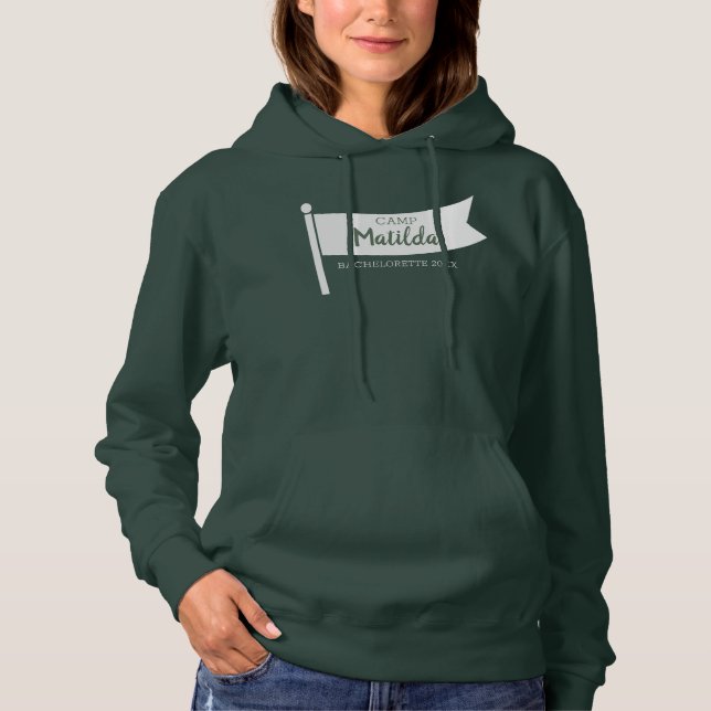 Camp Bachelorette Camping mit grüner Flagge Hoodie (Vorderseite)