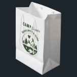 Camp Bachelorette Party Camping Bach Weekend  Mittlere Geschenktüte<br><div class="desc">A cute hand drawn design featuring bachelorette camping theme illustrations. This green and white camp bach weekend design is ideal for glamping camping bachelorette weekends,  camping girls trip bachelorette parties in mountain,  forest or lake destinations.</div>