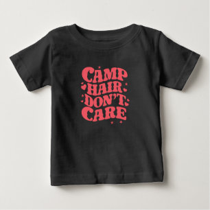 Camp Hair Don't Care Sommer Camping Mädchen Groovy Baby T-shirt