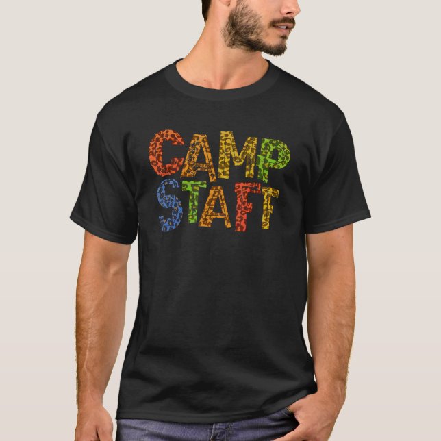 Camp Mitarbeiter Leopard Print Host Summer Counsel T-Shirt (Vorderseite)
