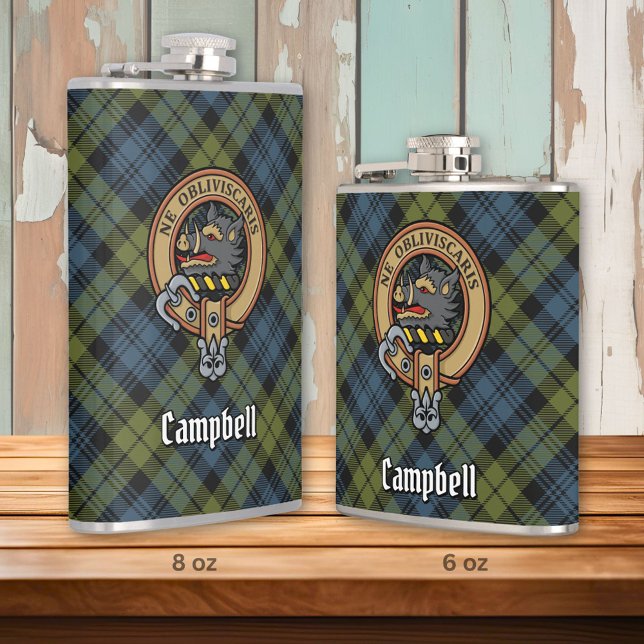 Campbell-Emblem über Tartan Flachmann (Von Creator hochgeladen)