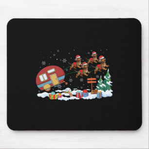 Camper Van Dackel Dog Sleigh Weihnachtsmannmütze C Mousepad