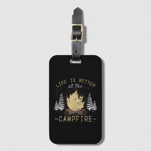 Campfire - Das Leben wird besser durch das Campfeu Gepäckanhänger (Vorderseite Vertikal)
