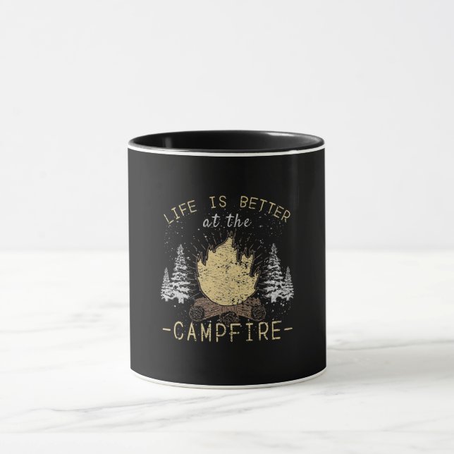 Campfire - Das Leben wird besser durch das Campfeu Tasse (Zentrum)