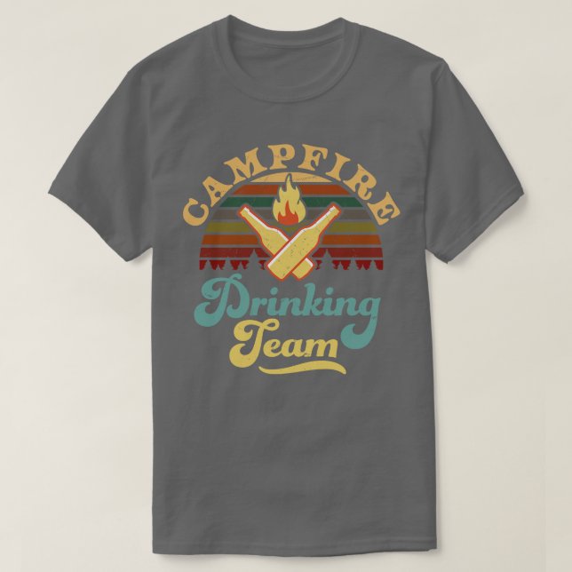 Campfire Drink Team Camping 1 T-Shirt (Design vorne)