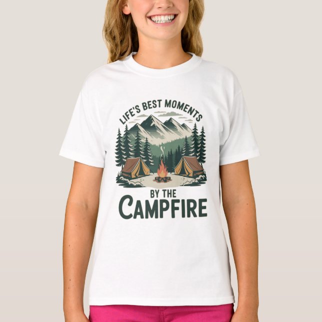 Campfire Moments - Girls’ Tents & Mountains Kids’ T-Shirt (Vorderseite)