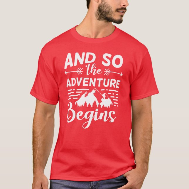 Camping-Abenteuer beginnt mit unseren Campingfreun T-Shirt (Vorderseite)