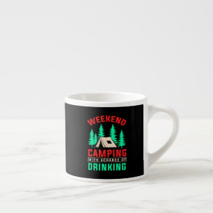 Camping am Wochenende mit einer Chance zu trinken- Espressotasse