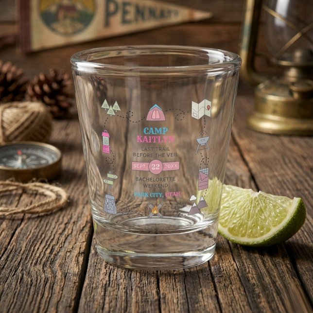 Camping Bach Junggesellinnen-Abschiedsparty-Gesche Schnapsglas (Von Creator hochgeladen)