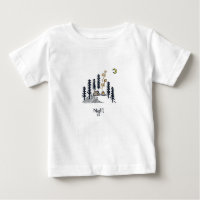Camping im Wald am nächtlichen T - Shirt