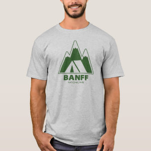Camping in den Bergen des Banff Nationalparks T-Shirt