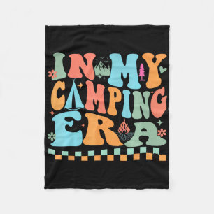 Camping in meiner Camping-Ära Retro Groovy Sommer Fleecedecke