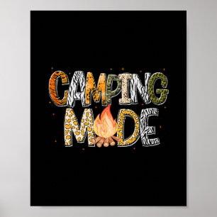 Camping-Modus Sommer-Abenteuer-Lagerfeuer-Naturlie Poster